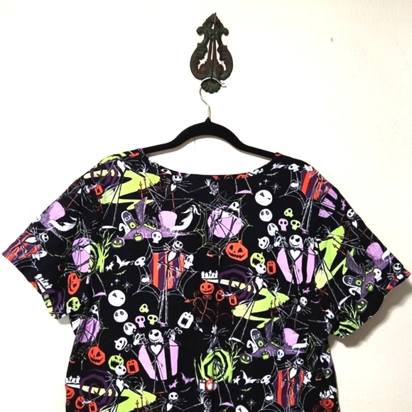 Disney The Nightmare Before Christmas Tim Burton Nurse Scrubs Size XL - Picture 6 of 11